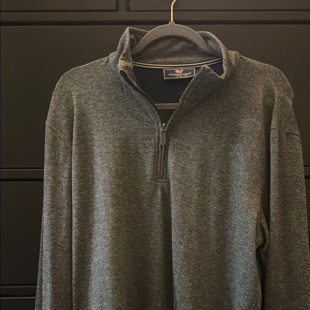 Vineyard Vines Men's Gray Sweater